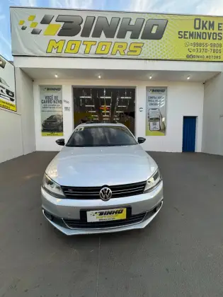 VOLKSWAGEN JETTA 2.0 COMFORTLINE GASOLINA 4P TIPTRONIC VOLKSWAGEN JETTA 2.0 COMFORTLINE GASOLINA 4P TIPTRONIC