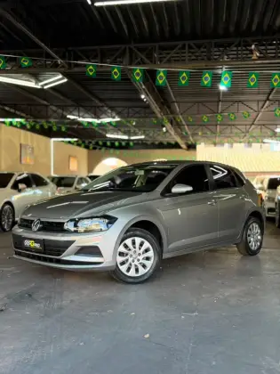 VOLKSWAGEN POLO 1.0 MPI TOTAL FLEX MANUAL VOLKSWAGEN POLO 1.0 MPI TOTAL FLEX MANUAL