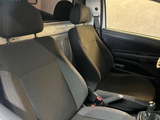 VOLKSWAGEN-SAVEIRO-1.6 MSI ROBUST CS 16V FLEX 2P MANUAL VOLKSWAGEN-SAVEIRO-2024