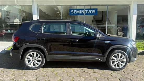 VOLKSWAGEN-TAOS-2022