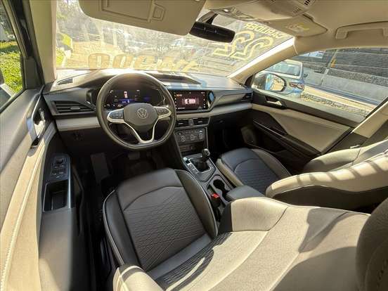 VOLKSWAGEN-TAOS-2022