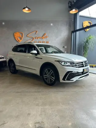 VOLKSWAGEN TIGUAN 2.0 300 TSI GASOLINA ALLSPACE R-LINE AUTOMÁTICO VOLKSWAGEN TIGUAN 2.0 300 TSI GASOLINA ALLSPACE R-LINE AUTOMÁTICO