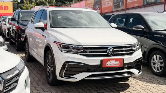 VOLKSWAGEN TIGUAN 2.0 300 TSI GASOLINA ALLSPACE R-LINE AUTOMÁTICO VOLKSWAGEN TIGUAN 2.0 300 TSI GASOLINA ALLSPACE R-LINE AUTOMÁTICO