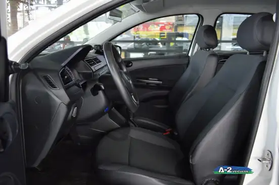 VOLKSWAGEN-VOYAGE-2022