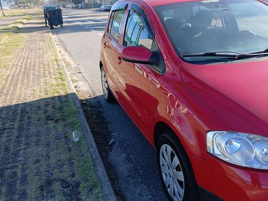 VOLKSWAGEN-FOX-1.6 MI PLUS 8V FLEX 4P MANUAL VOLKSWAGEN-FOX-2008