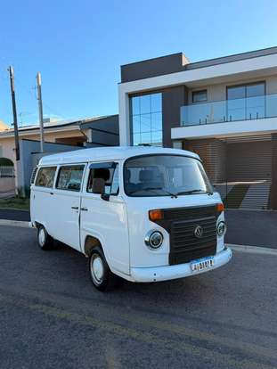 VOLKSWAGEN-KOMBI-2012