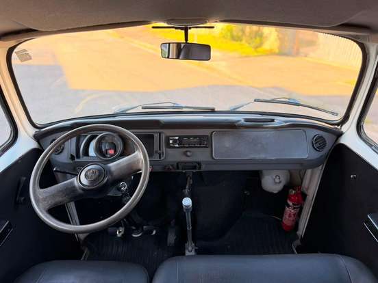 VOLKSWAGEN-KOMBI-2012