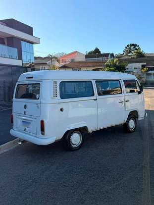 VOLKSWAGEN-KOMBI-2012