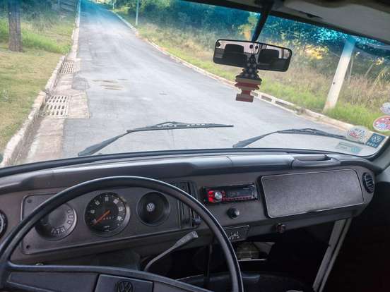 VOLKSWAGEN-KOMBI-1996