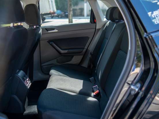 VOLKSWAGEN-POLO-1.0 200 TSI COMFORTLINE AUTOMÁTICO VOLKSWAGEN-POLO-2018