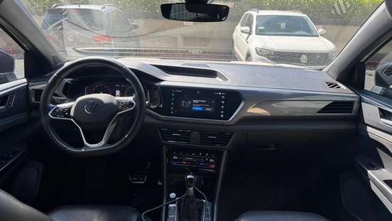 VOLKSWAGEN-TAOS-2023