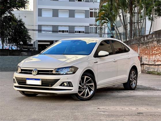 VOLKSWAGEN VIRTUS 1.0 200 TSI HIGHLINE AUTOMÁTICO