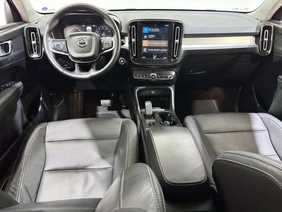 VOLVO-XC40-2.0 T4 GASOLINA MOMENTUM GEARTRONIC VOLVO-XC40-2020