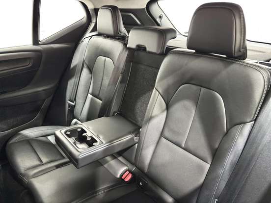 VOLVO-XC40-2.0 T4 GASOLINA MOMENTUM GEARTRONIC VOLVO-XC40-2020