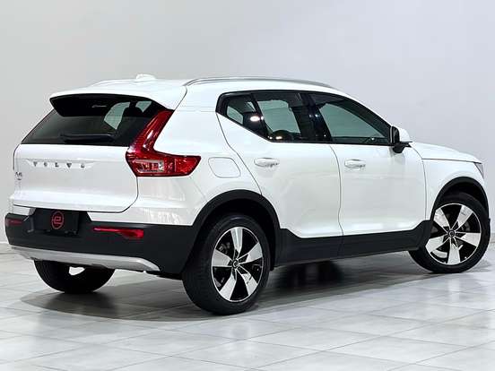 VOLVO-XC40-2.0 T4 GASOLINA MOMENTUM GEARTRONIC VOLVO-XC40-2020