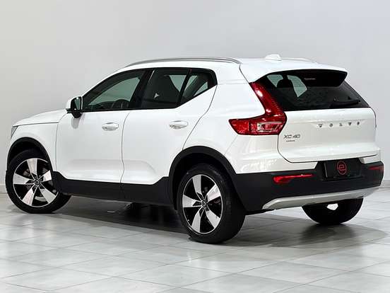 VOLVO-XC40-2.0 T4 GASOLINA MOMENTUM GEARTRONIC VOLVO-XC40-2020