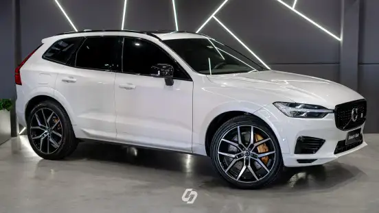 VOLVO-XC60-2021
