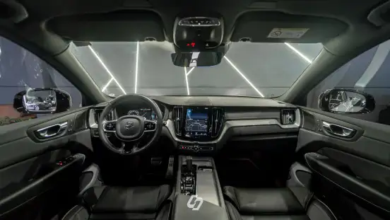 VOLVO-XC60-2021