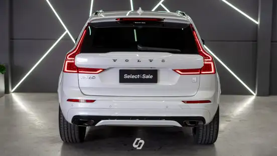 VOLVO-XC60-2021