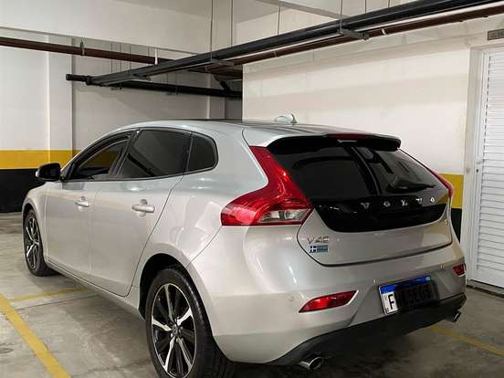 VOLVO-V40-1.5 T3 KINETIC GASOLINA 4P AUTOMÁTICO VOLVO-V40-2016