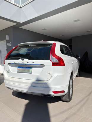 VOLVO-XC60-2016