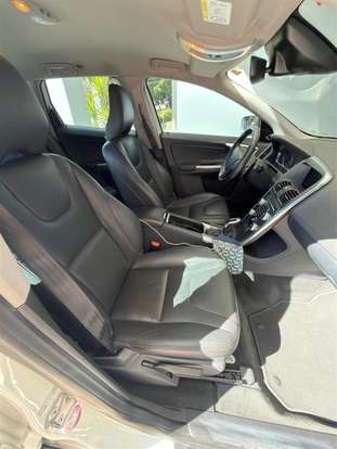 VOLVO-XC60-2016