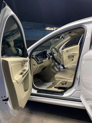 VOLVO-XC60-2.4 D5 KINETIC DIESEL AWD 4P AUTOMÁTICO VOLVO-XC60-2017
