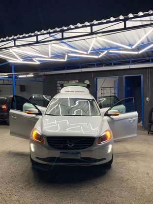 VOLVO-XC60-2.4 D5 KINETIC DIESEL AWD 4P AUTOMÁTICO VOLVO-XC60-2017