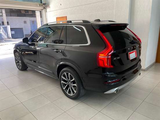 VOLVO-XC90-2019
