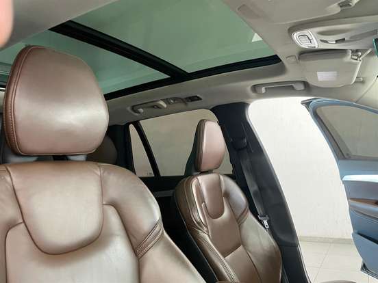 VOLVO-XC90-2019