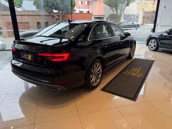 AUDI-A4-2.0 TFSI GASOLINA PRESTIGE S TRONIC AUDI-A4-2019