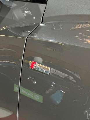 AUDI-Q3-2023