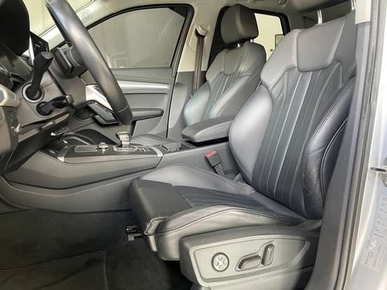 AUDI-Q5-2019
