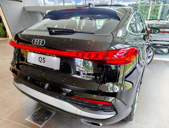 AUDI-Q5-2025