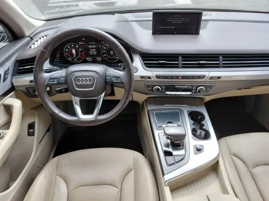 AUDI-Q7-2015