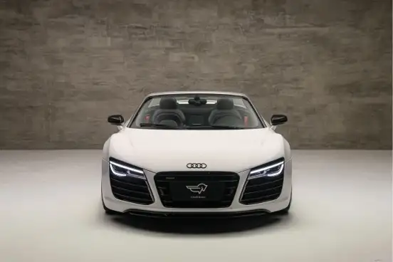 AUDI-R8-2013
