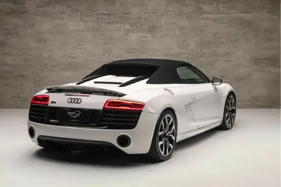 AUDI-R8-2013