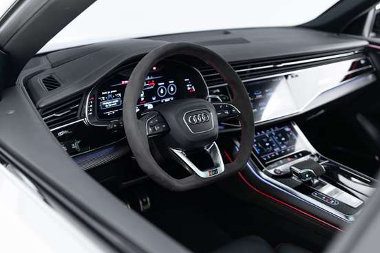 AUDI-RS Q8-2022