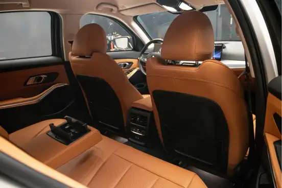 BMW-320i-2022