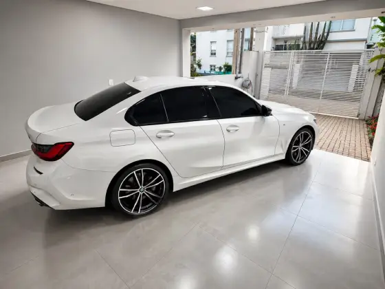 BMW 320i 2.0 16V TURBO FLEX M SPORT AUTOMÁTICO BMW 320i 2.0 16V TURBO FLEX M SPORT AUTOMÁTICO