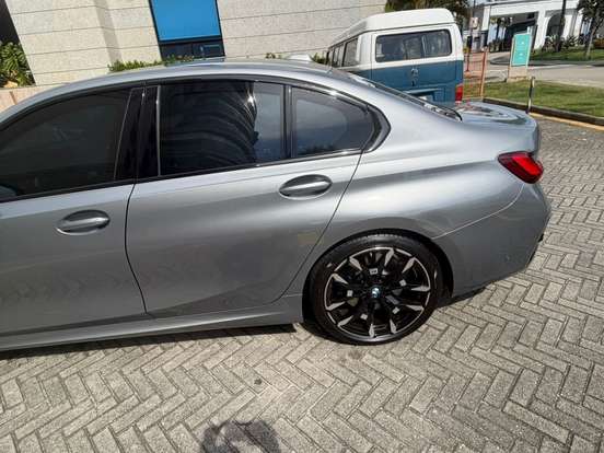 BMW-320i-2025