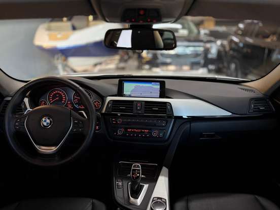 BMW-328i-2013