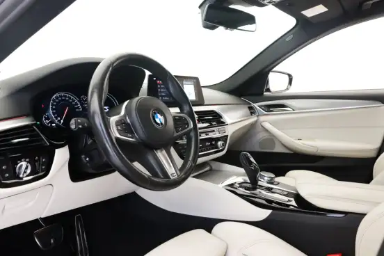 BMW-530i-2017