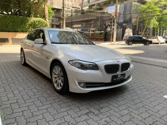 BMW-535i-3.0 SEDAN 6 CILINDROS 24V TURBO GASOLINA 4P AUTOMÁTICO BMW-535i-2011