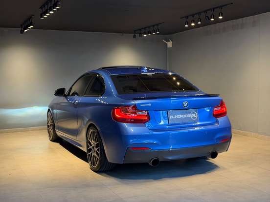 BMW-M 235i-3.0 I6 TURBO GASOLINA 2P AUTOMÁTICO BMW-M 235i-2015
