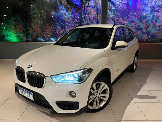 BMW X1 2.0 16V TURBO ACTIVEFLEX SDRIVE20I 4P AUTOMÁTICO BMW X1 2.0 16V TURBO ACTIVEFLEX SDRIVE20I 4P AUTOMÁTICO