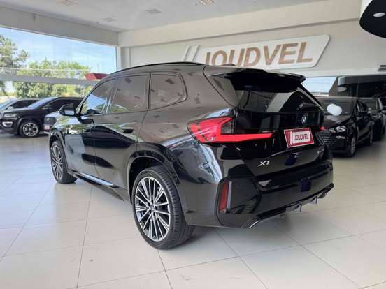 BMW-X1-2023