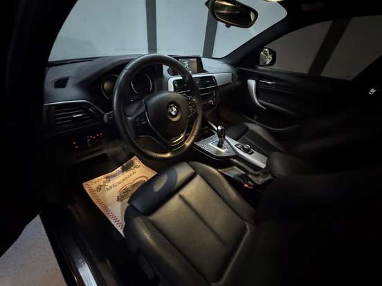 BMW-120i-2018