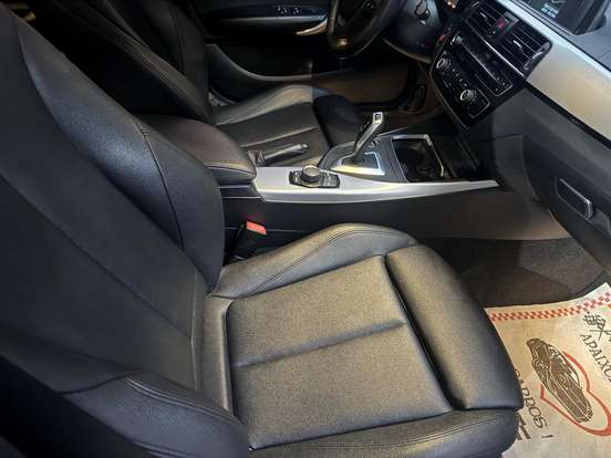 BMW-120i-2018