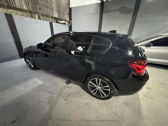 BMW-120i-2.0 16V GASOLINA SPORT 4P AUTOMÁTICO BMW-120i-2018